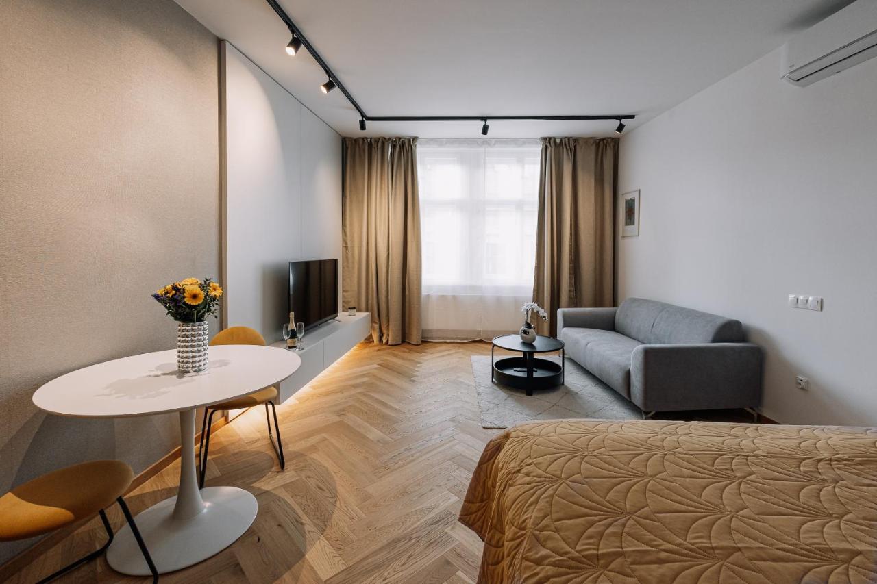 Cherry Apartment Bratislava Exterior photo